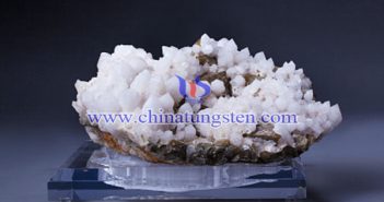 全球鎢資源分佈儲(chǔ)量概況 白鎢礦圖片
